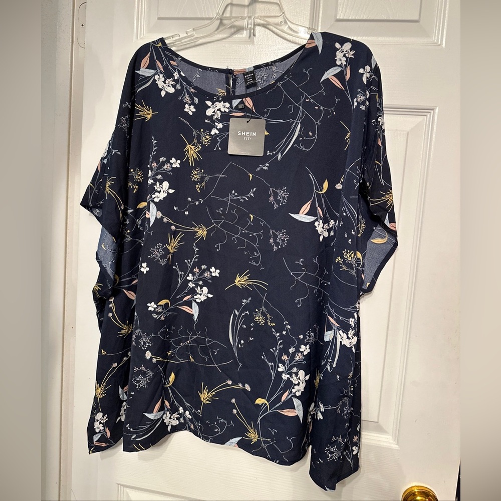 NWT Shein Fit+ ￼Woman's Black Floral Poly-Blend Dolman Skeeve Tank top XXXL XXL